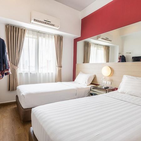 Monoloog Hotel Bekasi Kültér fotó