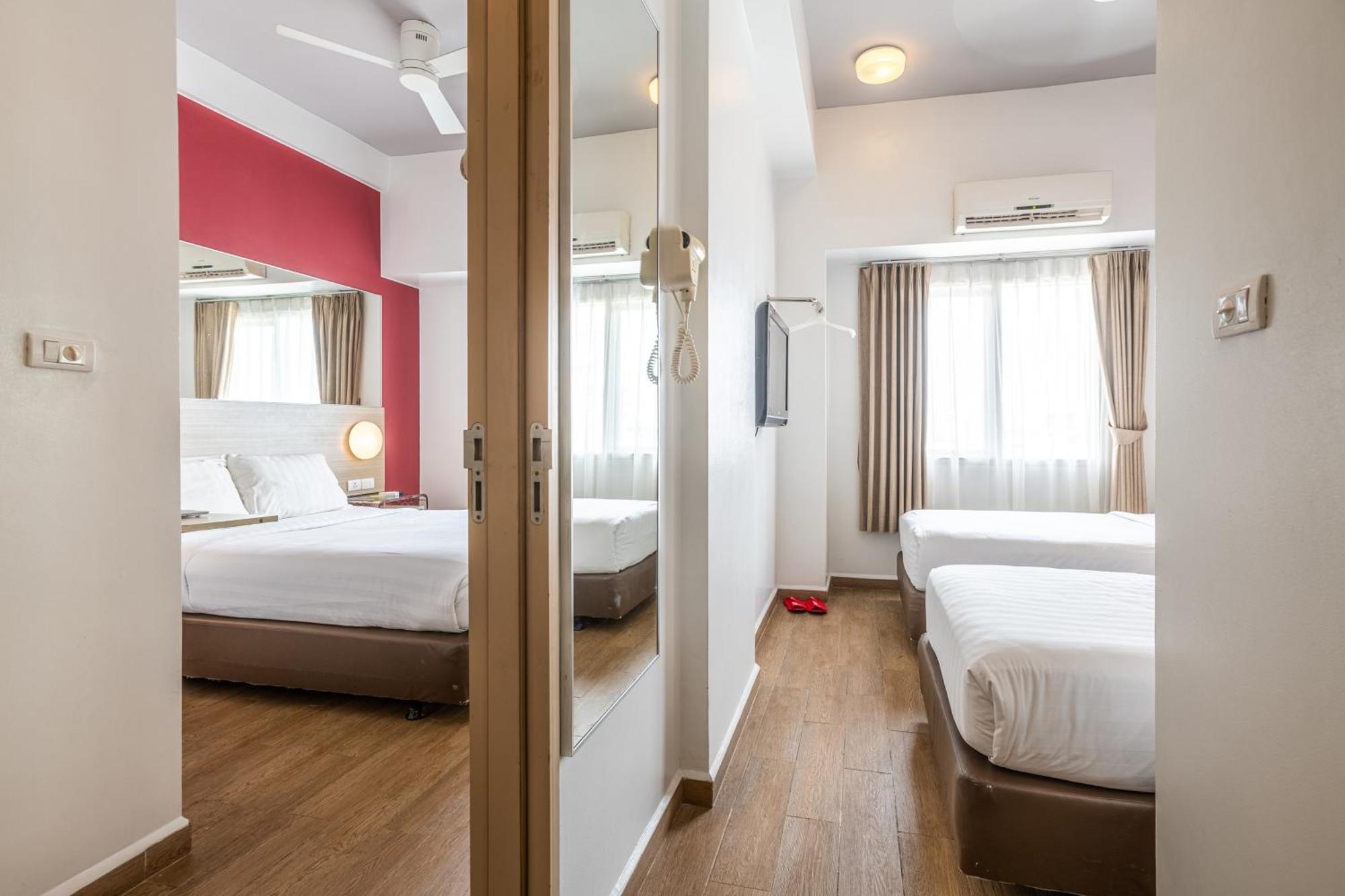 Monoloog Hotel Bekasi Kültér fotó
