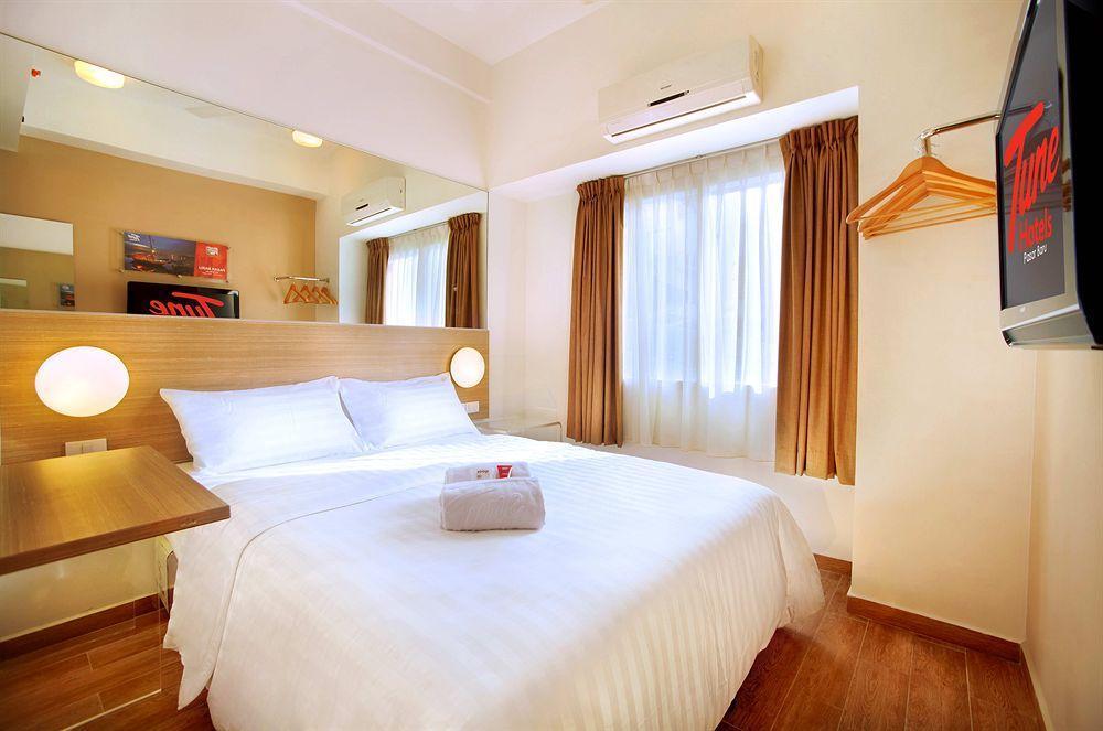 Monoloog Hotel Bekasi Kültér fotó