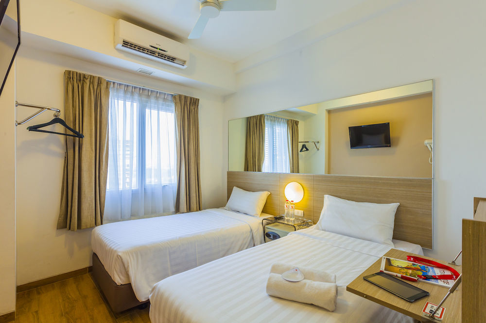 Monoloog Hotel Bekasi Kültér fotó
