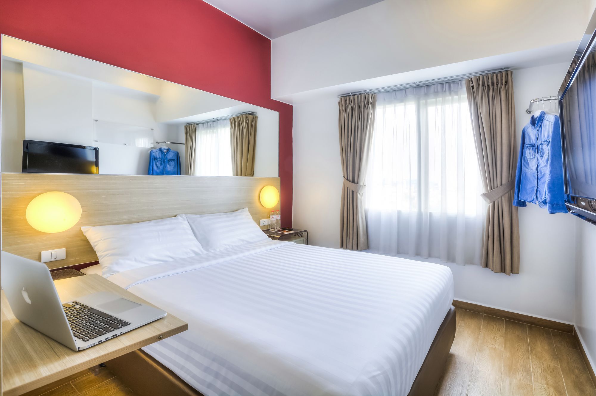 Monoloog Hotel Bekasi Kültér fotó