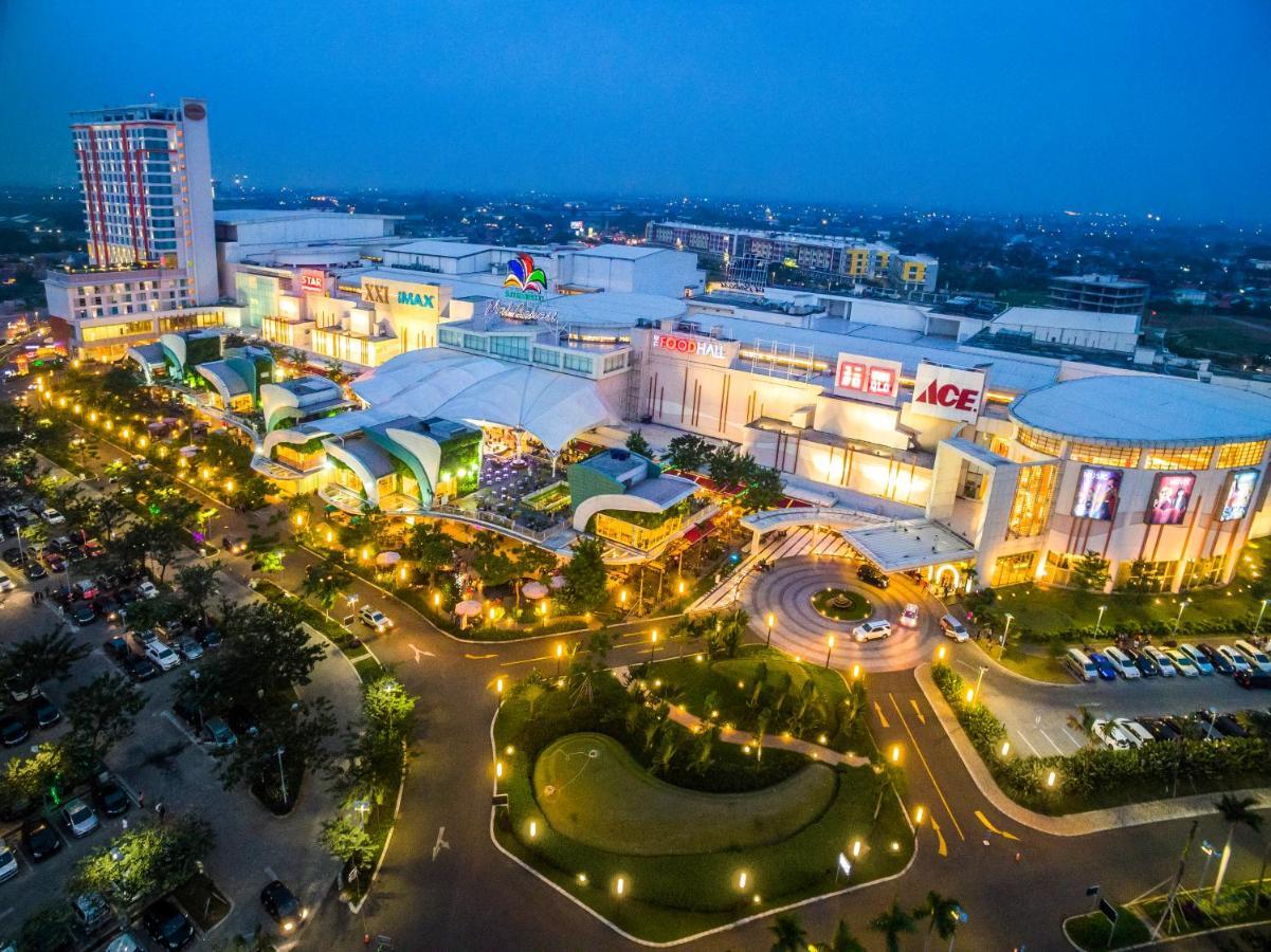Monoloog Hotel Bekasi Kültér fotó